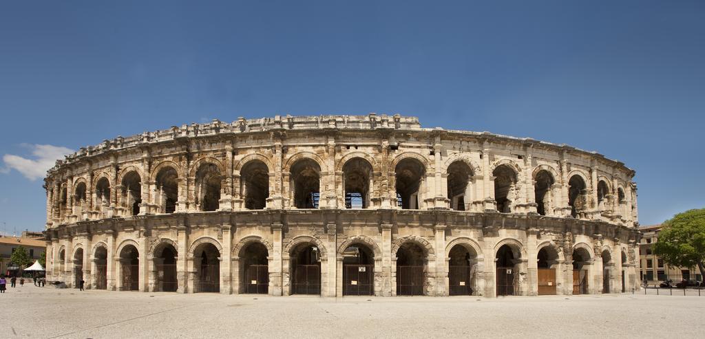 Kyriad Nimes Centre Экстерьер фото