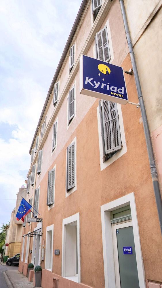 Kyriad Nimes Centre Экстерьер фото